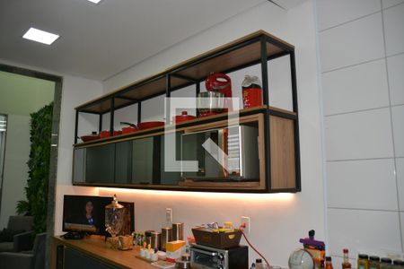 Casa à venda com 435m², 4 quartos e 8 vagas Casa à venda com 435m², 4 quartos e 8 vagasCozinha