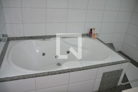 Casa à venda com 435m², 4 quartos e 8 vagas Casa à venda com 435m², 4 quartos e 8 vagasSuíte 1