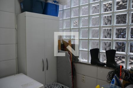 Casa à venda com 435m², 4 quartos e 8 vagas Casa à venda com 435m², 4 quartos e 8 vagasÁrea de Serviço