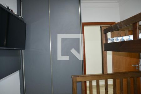 Casa à venda com 435m², 4 quartos e 8 vagas Casa à venda com 435m², 4 quartos e 8 vagasQuarto 2