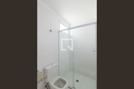 Apartamento à venda com 62m², 2 quartos e 2 vagas Apartamento à venda com 62m², 2 quartos e 2 vagasBanheiro da Suite