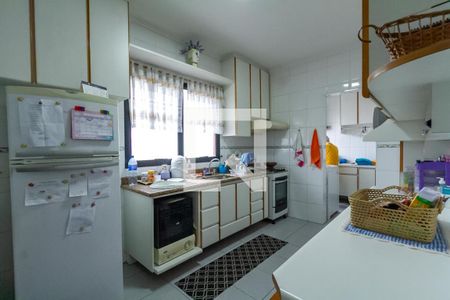 Apartamento à venda com 228m², 3 quartos e 2 vagas Apartamento à venda com 228m², 3 quartos e 2 vagasCozinha