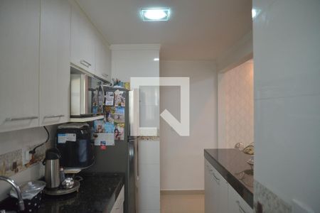 Apartamento à venda com 180m², 2 quartos e 3 vagasCozinha - Armários