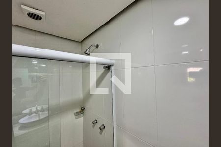 Apartamento à venda com 140m², 3 quartos e 3 vagas Apartamento à venda com 140m², 3 quartos e 3 vagasSuíte - Banheiro