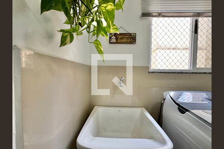 Apartamento à venda com 140m², 3 quartos e 3 vagas Apartamento à venda com 140m², 3 quartos e 3 vagasÁrea de Serviço