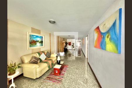 Apartamento à venda com 140m², 3 quartos e 3 vagas Apartamento à venda com 140m², 3 quartos e 3 vagasÁrea comum