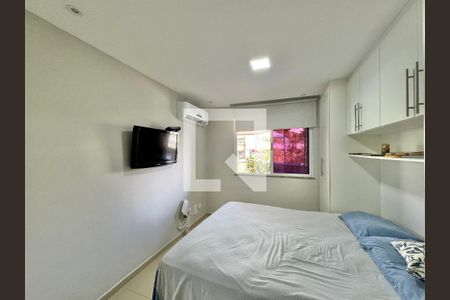 Apartamento à venda com 140m², 3 quartos e 3 vagas Apartamento à venda com 140m², 3 quartos e 3 vagasSuíte