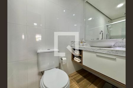 Apartamento à venda com 140m², 3 quartos e 3 vagas Apartamento à venda com 140m², 3 quartos e 3 vagasSuíte - Banheiro