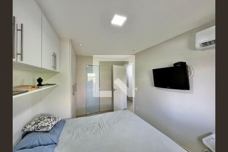 Apartamento à venda com 140m², 3 quartos e 3 vagas Apartamento à venda com 140m², 3 quartos e 3 vagasSuíte