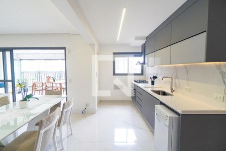 Apartamento à venda com 150m², 3 quartos e 2 vagasCozinha
