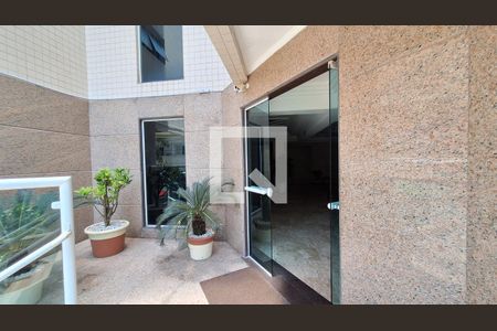 Apartamento para alugar com 93m², 2 quartos e 1 vaga Apartamento para alugar com 93m², 2 quartos e 1 vagaEntrada