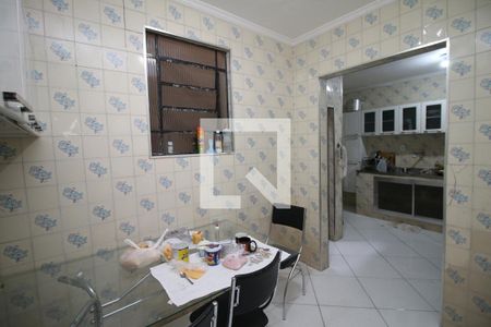 Casa à venda com 250m², 2 quartos e 4 vagasCozinha e Copa