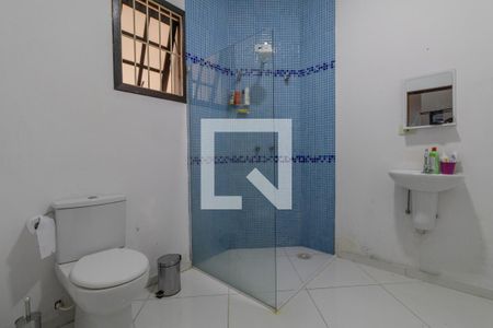 Casa à venda com 280m², 4 quartos e 4 vagas Casa à venda com 280m², 4 quartos e 4 vagasBanheiro 2