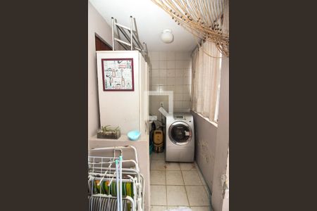 Casa à venda com 106m², 3 quartos e 1 vagaÁrea de Serviço