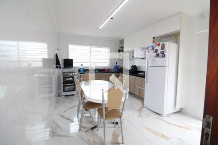 Casa à venda com 144m², 3 quartos e 2 vagasCozinha
