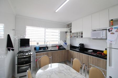 Casa à venda com 144m², 3 quartos e 2 vagasCozinha