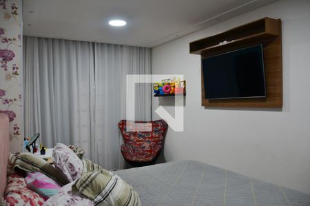 Casa à venda com 221m², 4 quartos e 4 vagas Casa à venda com 221m², 4 quartos e 4 vagasQuarto 4