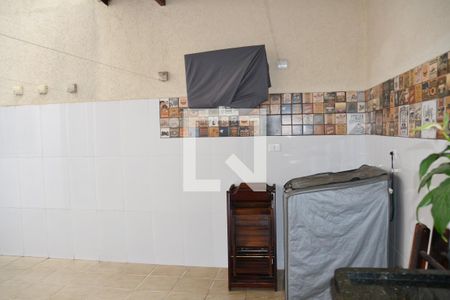 Casa à venda com 221m², 4 quartos e 4 vagas Casa à venda com 221m², 4 quartos e 4 vagasÁrea de Serviço