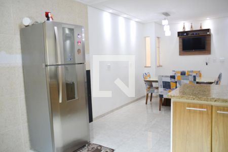 Casa à venda com 221m², 4 quartos e 4 vagas Casa à venda com 221m², 4 quartos e 4 vagasCozinha
