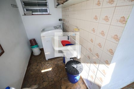 Casa à venda com 210m², 3 quartos e 2 vagas Casa à venda com 210m², 3 quartos e 2 vagasÁrea de Serviço