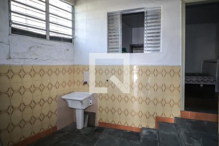 Casa à venda com 210m², 3 quartos e 2 vagas Casa à venda com 210m², 3 quartos e 2 vagasEdícula