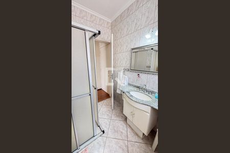 Casa à venda com 240m², 3 quartos e 4 vagasBanheiro da Suíte