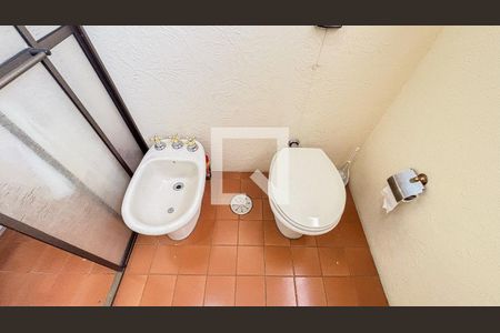 Casa à venda com 240m², 3 quartos e 4 vagasBanheiro