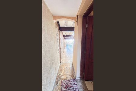 Casa à venda com 240m², 3 quartos e 4 vagasCorredor