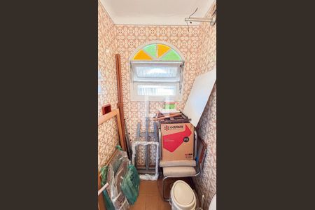 Casa à venda com 240m², 3 quartos e 4 vagasBanheiro