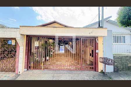 Casa à venda com 240m², 3 quartos e 4 vagasFachada