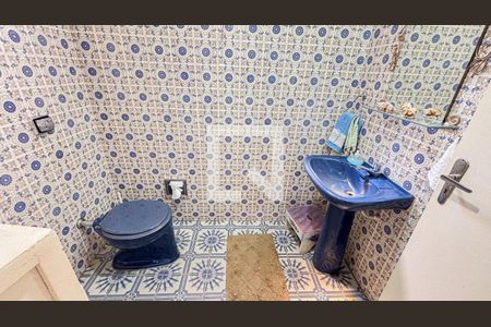 Casa à venda com 240m², 3 quartos e 4 vagasBanheiro