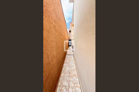 Casa à venda com 240m², 3 quartos e 4 vagasQuintal - Corredor