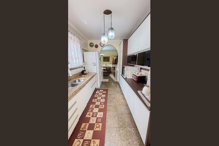 Casa à venda com 240m², 3 quartos e 4 vagasCozinha