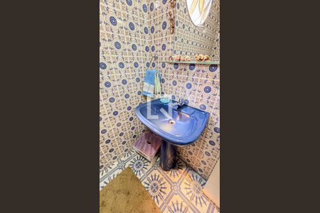 Casa à venda com 240m², 3 quartos e 4 vagasBanheiro