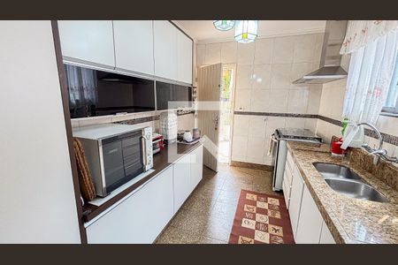 Casa à venda com 240m², 3 quartos e 4 vagasCozinha