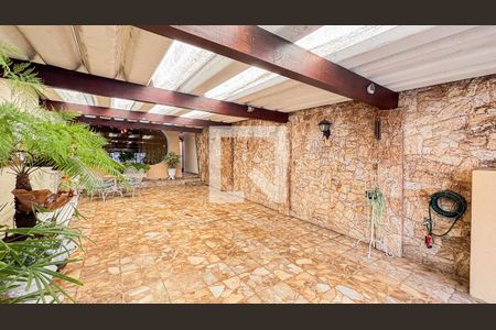 Casa à venda com 240m², 3 quartos e 4 vagasGaragem