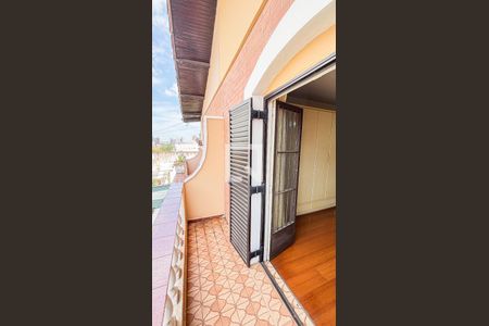 Casa à venda com 240m², 3 quartos e 4 vagasVaranda Suíte