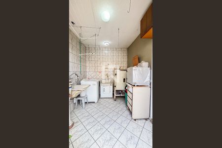 Casa à venda com 240m², 3 quartos e 4 vagasÁrea de Serviço