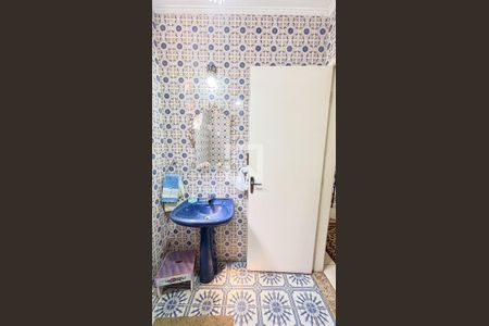 Casa à venda com 240m², 3 quartos e 4 vagasBanheiro