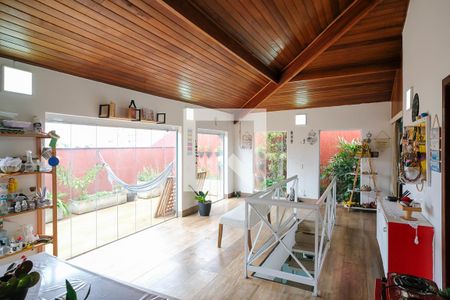 Apartamento à venda com 220m², 3 quartos e 2 vagasSegundo andar