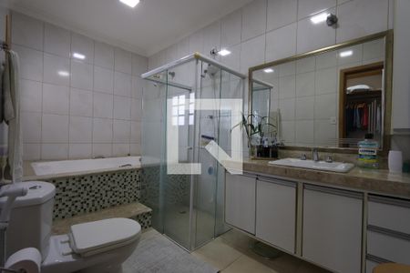 Casa à venda com 350m², 5 quartos e 3 vagasBanheiro da Suíte