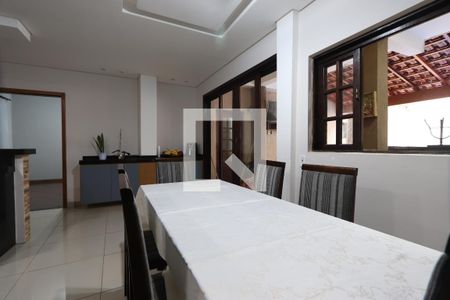 Casa à venda com 350m², 5 quartos e 3 vagasCopa