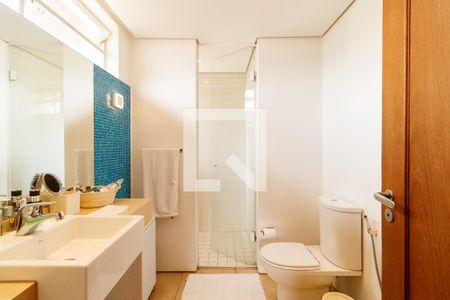Casa à venda com 330m², 3 quartos e 4 vagas Casa à venda com 330m², 3 quartos e 4 vagasSuíte 2
