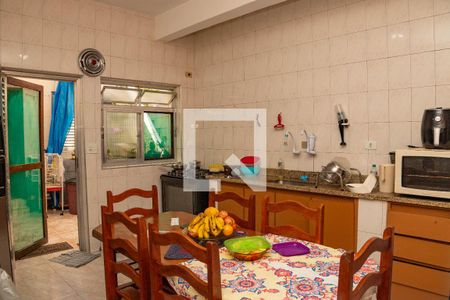 Casa à venda com 148m², 3 quartos e 2 vagas Casa à venda com 148m², 3 quartos e 2 vagasCozinha