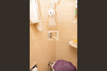 Casa à venda com 148m², 3 quartos e 2 vagas Casa à venda com 148m², 3 quartos e 2 vagasBanheiro de serviço