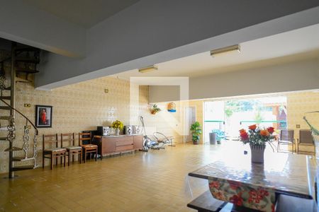 Casa à venda com 349m², 3 quartos e 7 vagas Casa à venda com 349m², 3 quartos e 7 vagasÁrea Gourmet