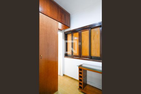 Casa à venda com 349m², 3 quartos e 7 vagas Casa à venda com 349m², 3 quartos e 7 vagasQuarto de Serviço