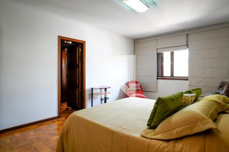 Casa à venda com 349m², 3 quartos e 7 vagas Casa à venda com 349m², 3 quartos e 7 vagasQuarto 1 - Suíte