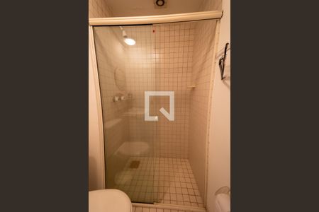 Apartamento à venda com 74m², 3 quartos e 1 vaga Apartamento à venda com 74m², 3 quartos e 1 vagaBanheiro