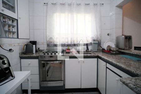 Casa à venda com 300m², 4 quartos e 3 vagas Casa à venda com 300m², 4 quartos e 3 vagasCozinha